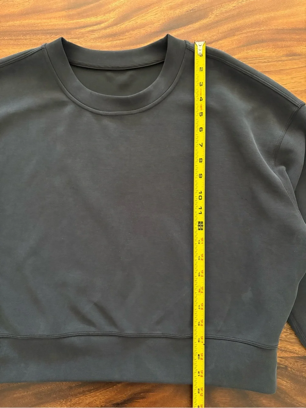 Lululemon Perfectly Oversized Cropped Softstreme Sweatshirt In Black Size 8